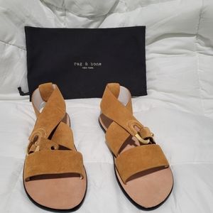 Hi dollar R&B suede strappy sandals